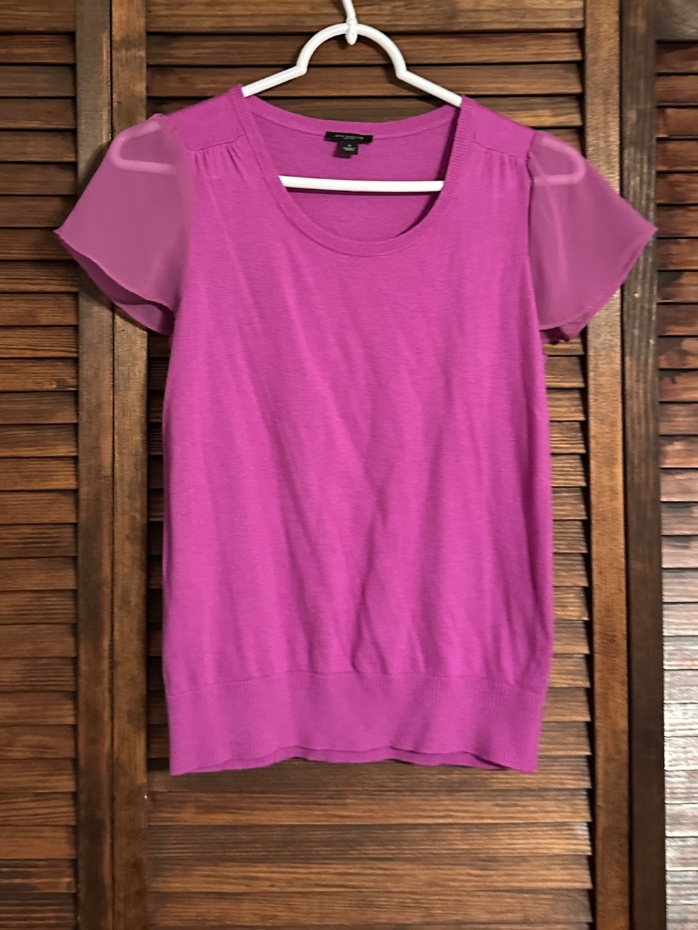 Ann Taylor Fuchsia Scoop Neck Short Sleeve Top Women’s Small